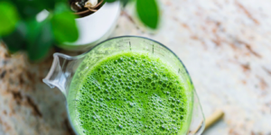 Keep Your Body Energized with This Hormone-Loving Green Smoothie